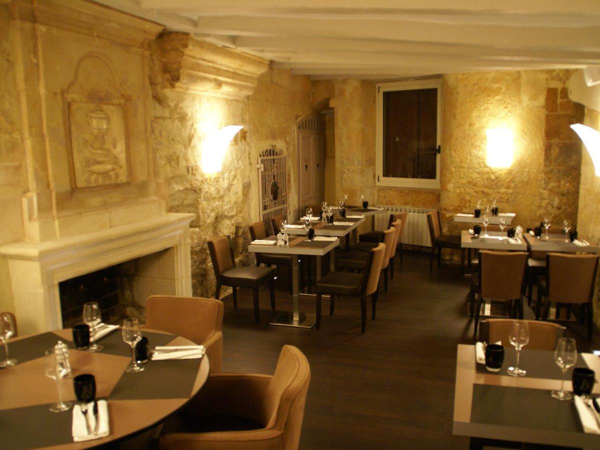 Hotel Du Cafe Des Arts Шинон Экстерьер фото